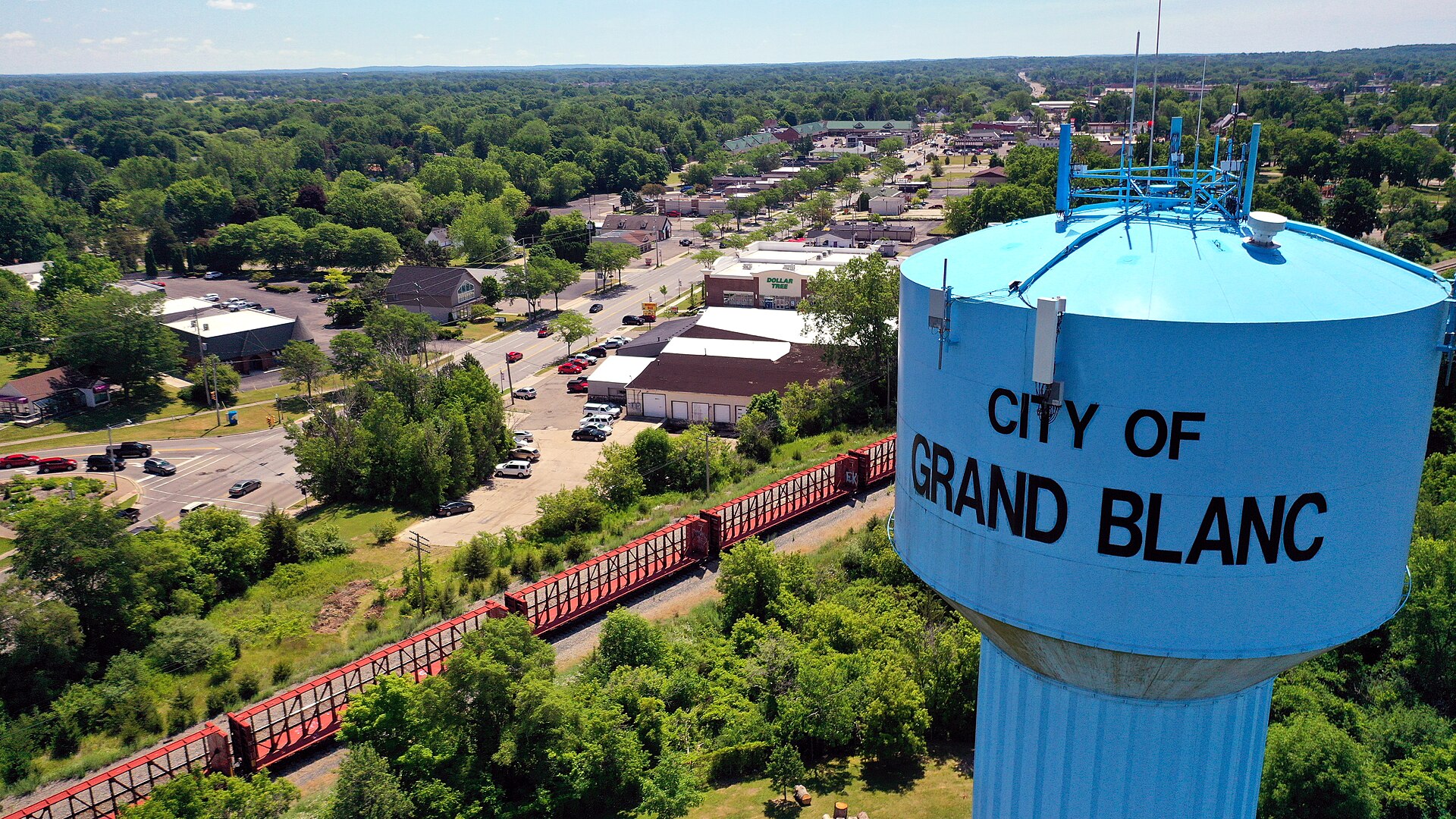 Grand Blanc Michigan homes and neighborhoods -- relocation real estate near Henry Ford Genesys Hospital and GM Flint